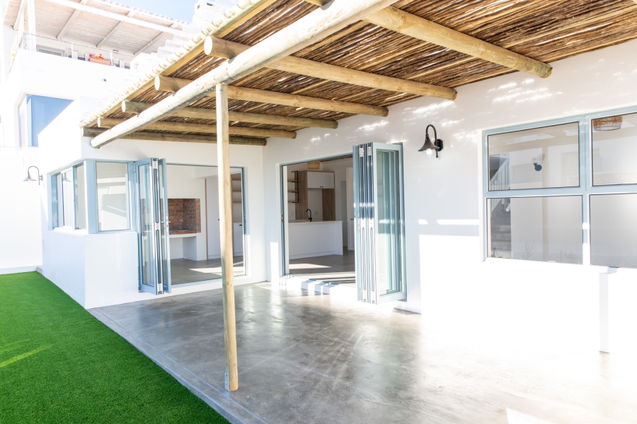 To Let 3 Bedroom Property for Rent in Paradise Beach Western Cape
